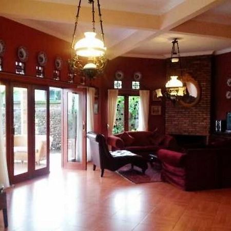 Villa Riri By The London Living Depok Bagian luar foto