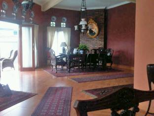 Villa Riri By The London Living Depok Bagian luar foto