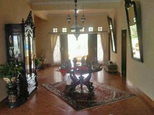 Villa Riri By The London Living Depok Bagian luar foto